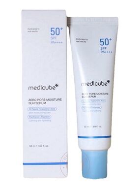 Medicube Zero Pore Moisture Sun
Screen Serum SPF50+ PA++++
Hyaluronic Acid 50ml.